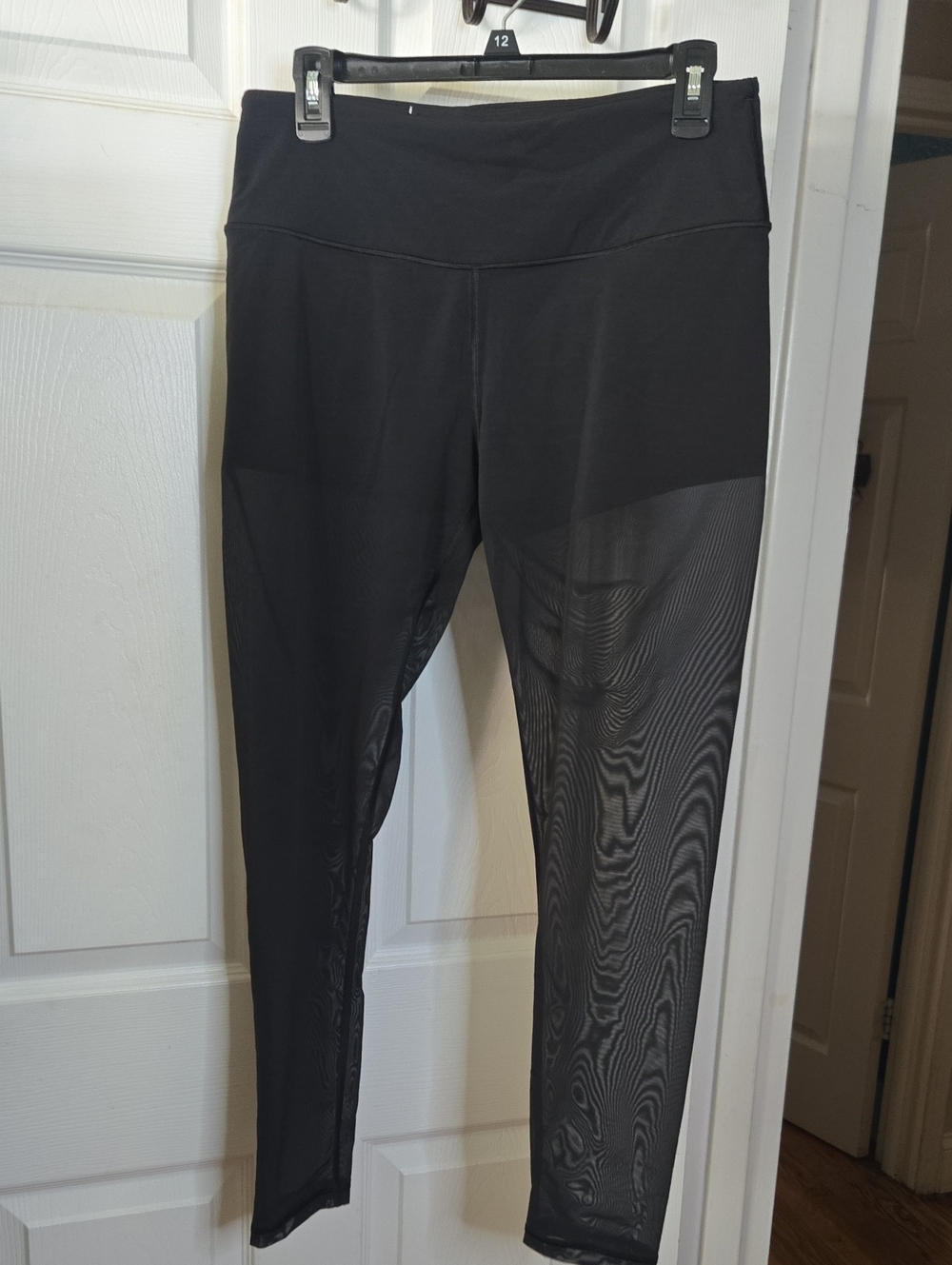 Black Women's High-Waist Mesh Panel Short Leggings